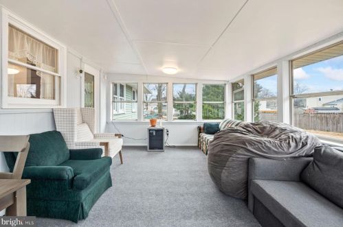 306 Veterans Dr, Palmyra NJ  08065-2319 exterior