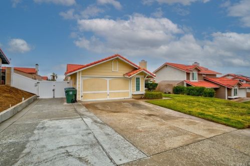 6367 Azalea Ave, San Bernardino, CA 92407-4006