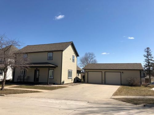 202 Boody St, Ossian, IA 52161-7710