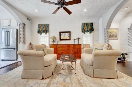 258 Granada Rd, West Palm Beach FL  33401-7921 exterior