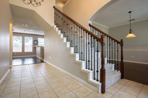 1519 Rustic Timbers Ln, Lewisville TX  75028-1432 exterior