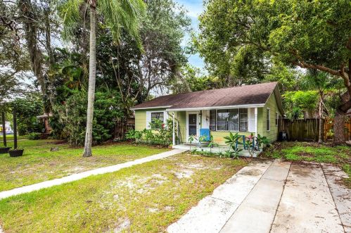 5131 13th Ave, Saint Petersburg, FL 33707-3667