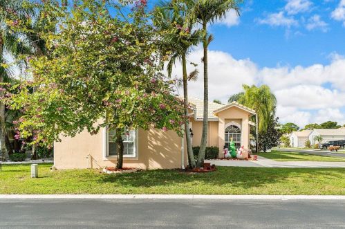 10779 Madison Dr, Boynton Beach, FL 33437-3952