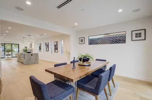 16627 Gilmore St, Van Nuys CA  91406-5610 exterior