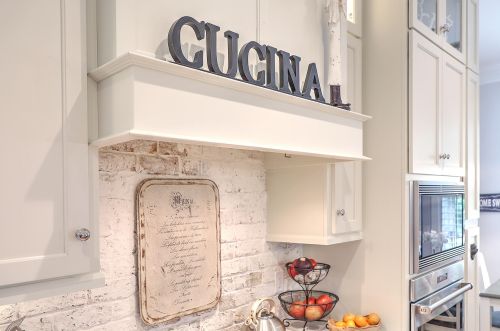 1521 Lindsey Creek Dr, Mount Pleasant SC  29466-8393 exterior