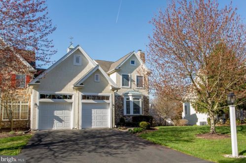5861 Hickory Hollow Ln, Gardenville PA  18902-9414 exterior