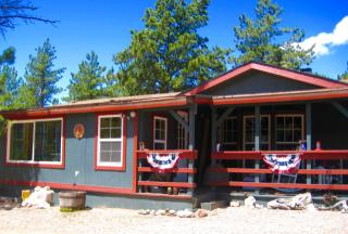 1259 Pathfinder Rd, Twin Rock, CO 80816-7085