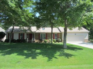 111 Lynhurst Dr, Crossville, TN 38558-6464