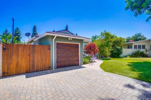 3439 Fanwood Ave, Long Beach, CA 90808-2833