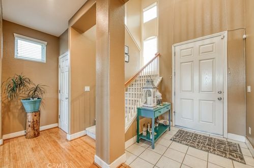 6028 Los Altos Ave, Fresno, CA 93722-8511