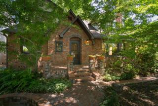 1063 57 St, Sacramento CA  95819-3924 exterior