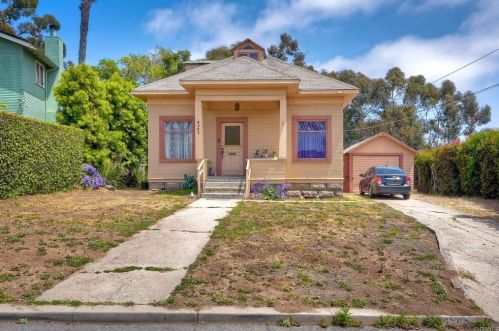 4545 Rhode Island St, San Diego, CA 92116-1055