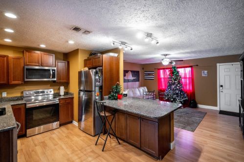 1469 Goodman Ave, Fort Pierce, FL 34953-1418