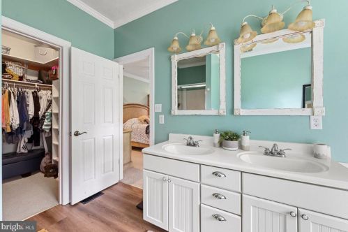 3098 Hamburg Rd, Edinburg VA  22824-3093 exterior