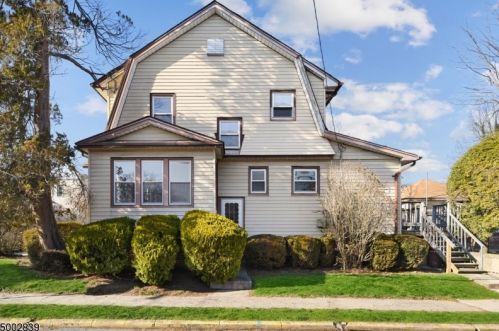 16 Princeton St, Maplewood, NJ 07040-3517