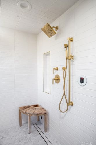 2936 Alta Vis Dr, Newport Beach CA  92660-3205 exterior