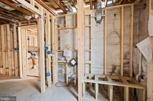 5121 Klingle St, Washington DC  20016-2654 exterior