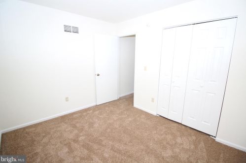 1417 Farmview Dr, Dover DE  19904-3390 exterior