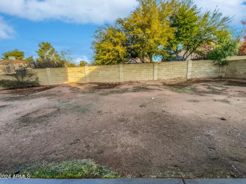 3930 Misty Willow Ln, Glendale AZ  85310-4030 exterior