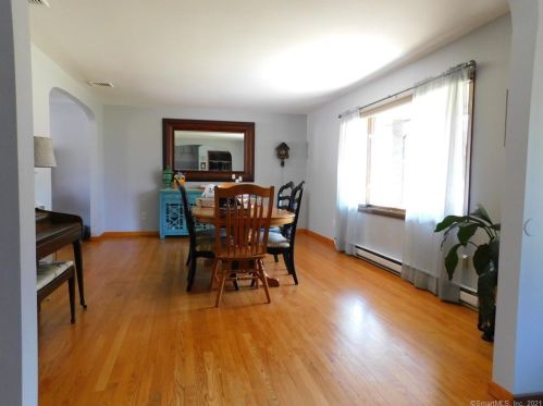 3 Fox Tail Ln, Brookfield Center CT  06804-3705 exterior