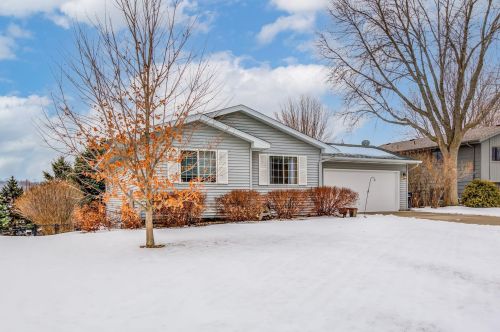 1714 13th Ave, Prior Lake, MN 55379-2129