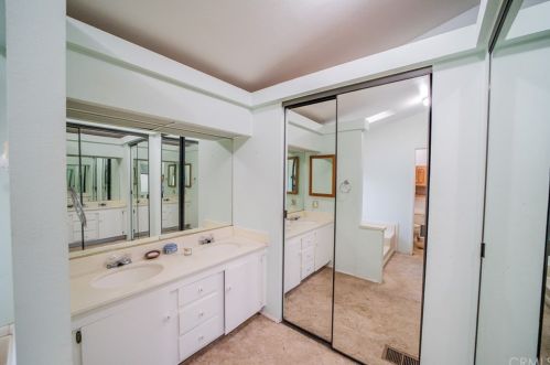31768 Via Cordova, Lake Elsinore CA  92530-7961 exterior
