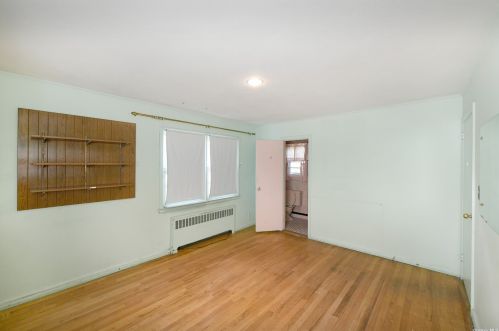 2741 Harvey Dr, North Bellmore, NY 11710-1357