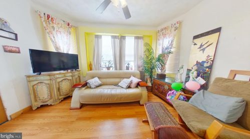 5715 Arch St, Philadelphia, PA 19139-2418
