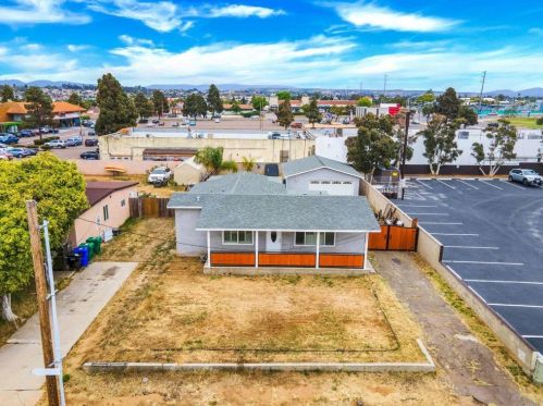 1061 18th St, San Diego CA 92154-1901 exterior