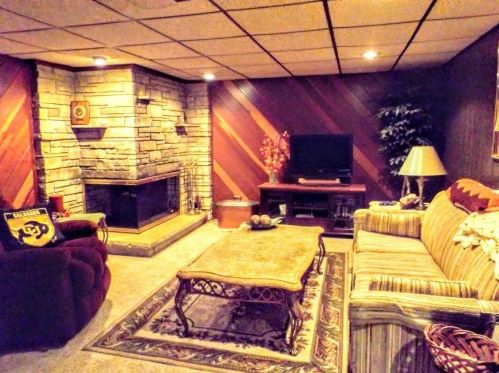 1502 Kuhl St, Manitowoc WI 54220-2720 exterior