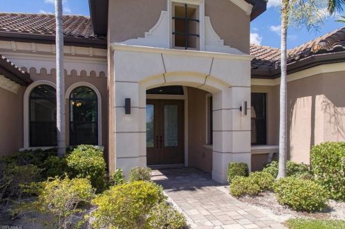 5334 2nd Ave, Cape Coral, FL 33914-7114