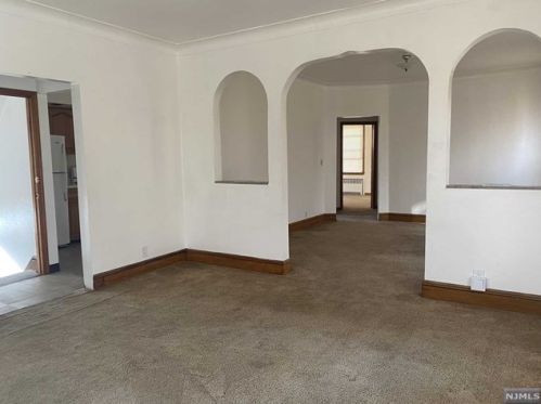 365 Washington Ave, Cliffside Park NJ  07010-1808 exterior