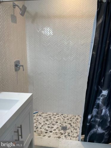 3930 Clay Pl, Washington DC  20019-3337 exterior