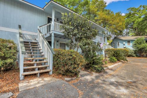 25 Sams Point Rd, Beaufort, SC 29907-2174