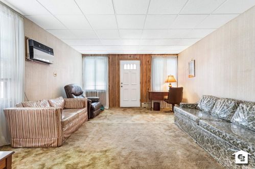 94-09 104th St, Jamaica, NY 11416-1121