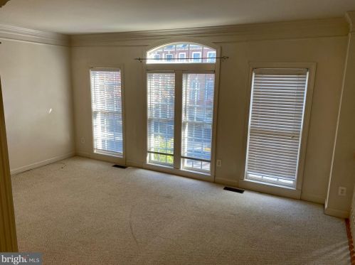 8017 Samuel Wallis St, Lorton VA  22079-2350 exterior