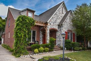 707 Mount Vernon Dr, Clarksville, TN 37043-5645