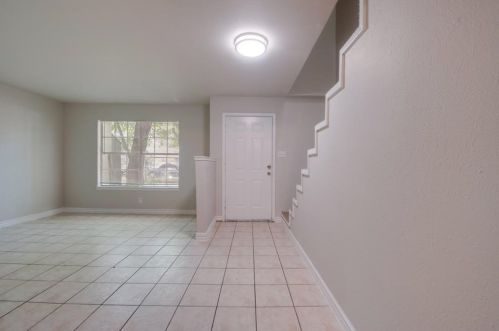 922 Riverside Dr, Fort Worth TX  76104-5526 exterior