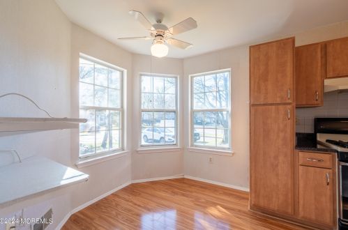 52 Perri Rd, East Freehold NJ  07728-4140 exterior