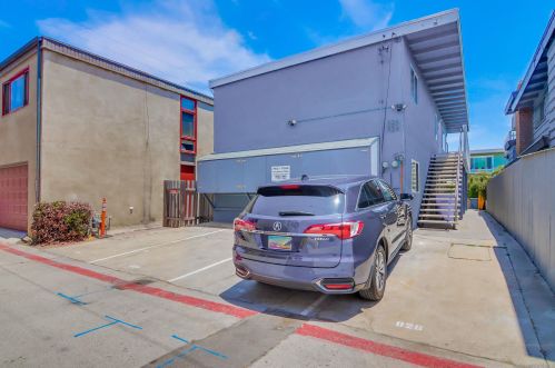 824 Anacapa Ct, San Diego CA  92109-8203 exterior