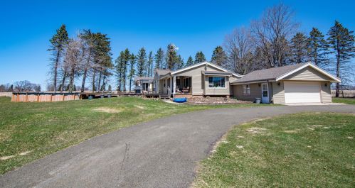 5805 Land Of Oz Ln, Allenton, WI 53002-9511