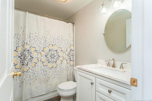 34 Juniper Ln, Norwich CT  06351-9119 exterior