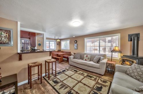 1032 Cellador Rd, South Lake Tahoe CA  96150-8828 exterior