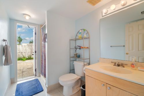 5886 Golden Eagle Cir, West Palm Beach FL  33418-1528 exterior