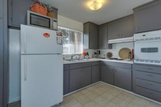 1425 Snow St, Mountain View CA  94041-1843 exterior