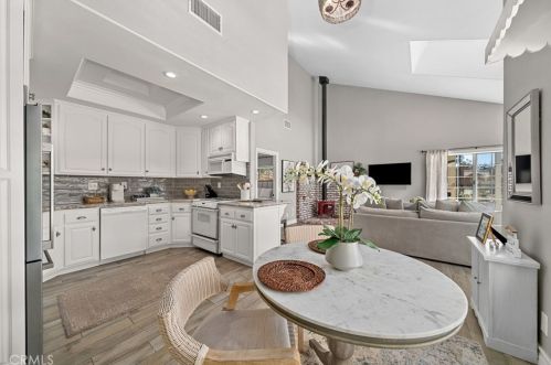 41664 Camino Del Vino, Temecula CA  92592-8439 exterior