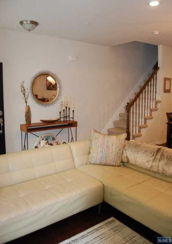 13 Iris Ln, Outwater NJ  07026-3560 exterior