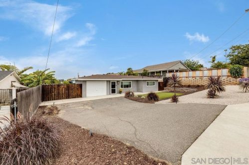 714 Bonita Dr, Vista, CA 92083-4719