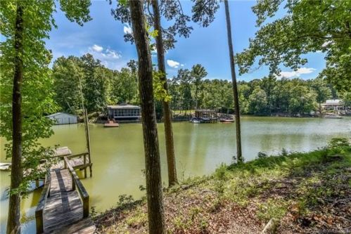 19509 Youngblood Rd, Charlotte, NC 28278-8736