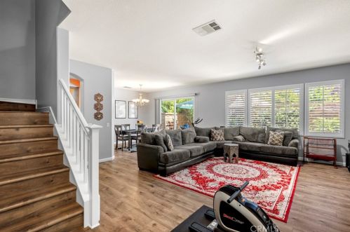 23860 Toscana Dr, Santa Clarita CA  91354-3015 exterior